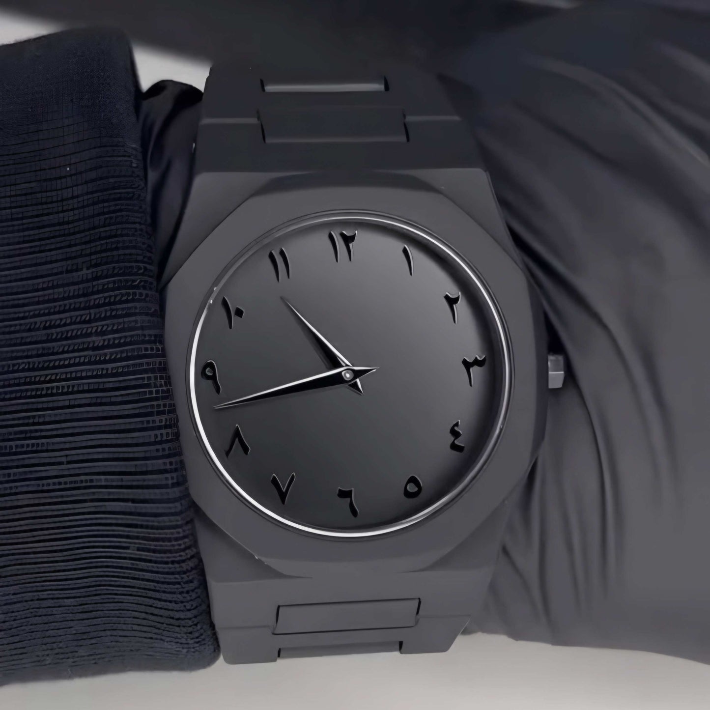 Arabic Aura Watch – Elegant Black Wristwatch with Arabic Numerals for Men & Women